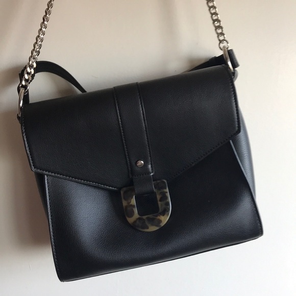 Zara Handbags - Zara crossbody w/ tortoiseshell detail & chain